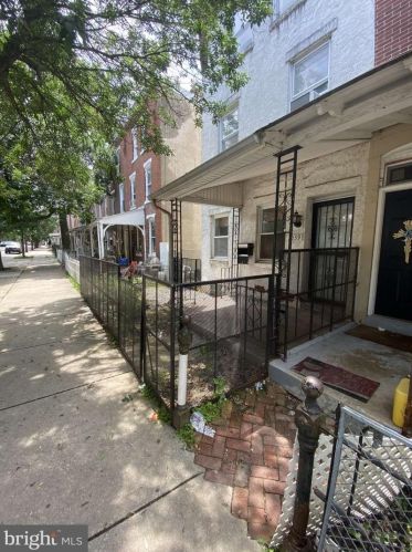 1039 Cherry St, Norristown, PA 19401-3801