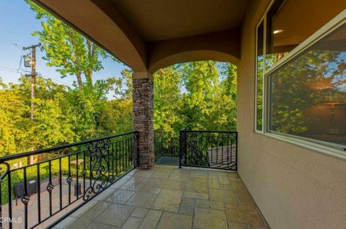 840 Fairway Dr, Bakersfield CA 93309-2416 exterior