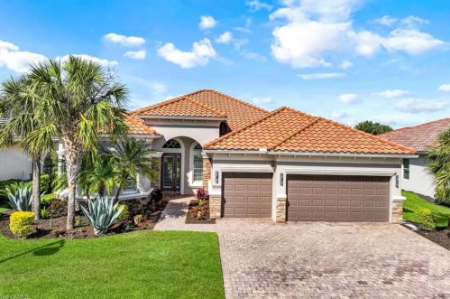 9099 Graphite Cir, Naples, FL 34120-5227