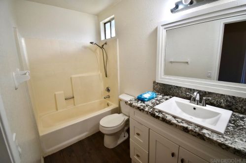 27090 Rainbow Creek Dr, Temecula CA  92591-4513 exterior