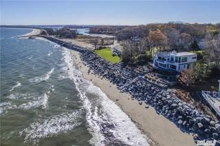 530 Asharoken Ave, Northport NY  11768-1176 exterior