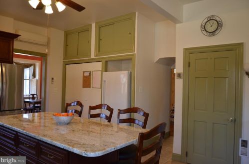 205 Lippincott Ave, Riverton NJ  08077-1309 exterior