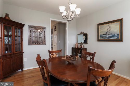 95 Butler St, Charles Town WV  25414-5566 exterior