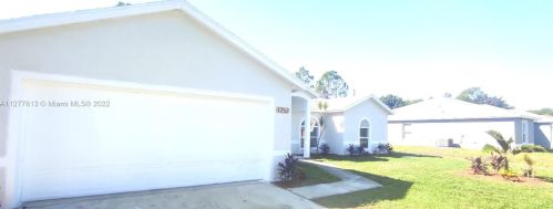 1252 Porter Rd, Fort Pierce, FL 34953-4244