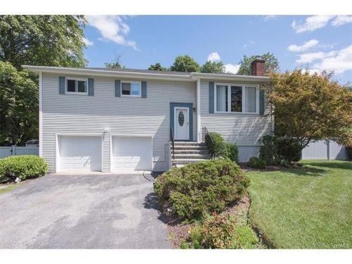 7 Cooper Dr, Crotonville, NY 10562-3907