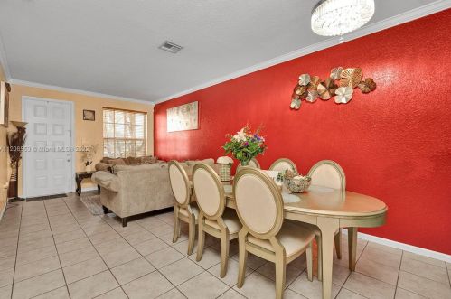 7970 20th St, Hollywood FL  33024-3667 exterior