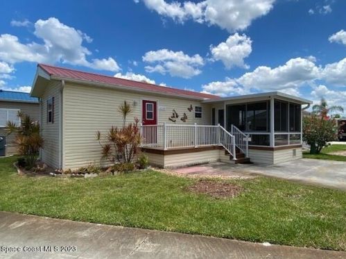 2334 Shuttle Cir, Titusville, FL 32796-3930