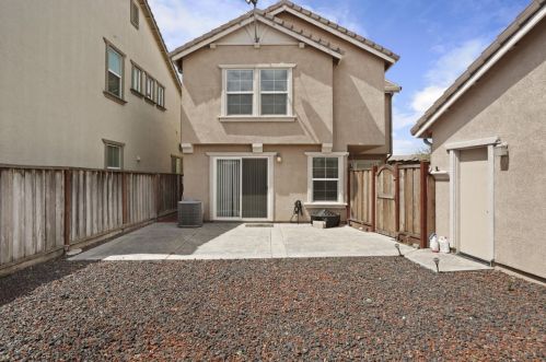 18206 Garmetta Way, Lathrop CA  95330-8530 exterior