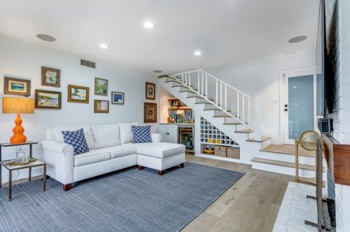 600 Anderson St, Manhattan Beach CA  90266-5934 exterior