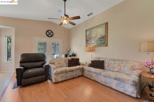 402 Laurel Pl, Rio Vista CA  94571-2181 exterior