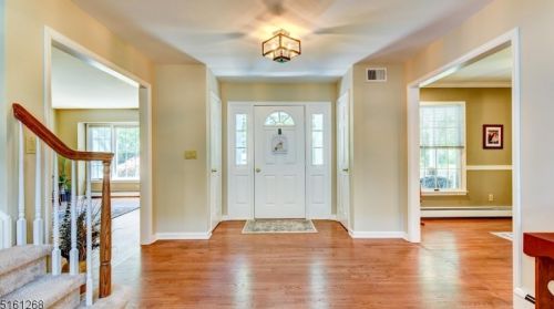 13 Buchannan Way, Flemington NJ  08822-3205 exterior