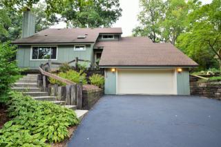 1216 Seitz Dr, Waukesha, WI 53186-6746