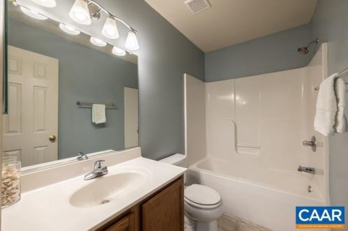 2286 Ridge Rd, Bybee VA  22963-4006 exterior