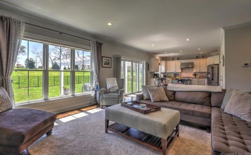 37 Mill Rd, North Branford CT  06471-1019 exterior