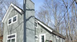 139 Plateau Dr, Lackawaxen, PA 18435-7793