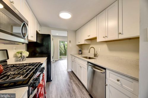2792 Hyson Ln, Falls Church VA  22043-3522 exterior