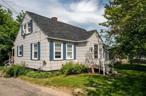 11 Pearl St, Dover NH  03820-3147 exterior