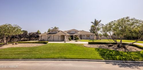 4400 Beverly Dr, Santa Maria, CA 93455-6734