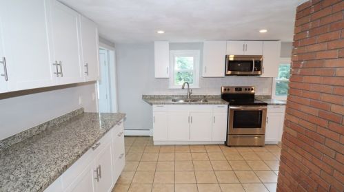 28 Bullard Ave, Worcester, MA 01605-1602