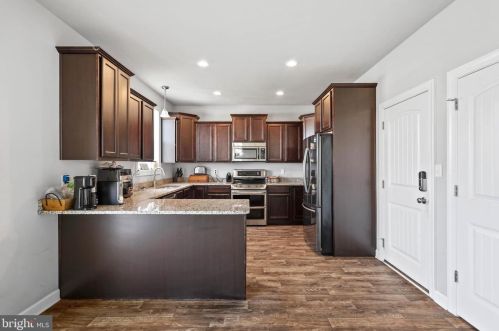 192 Winifred Dr, Hanover PA  17331 exterior