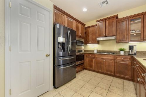 12304 Habitat Way, Rancho Cordova CA  95742-7705 exterior