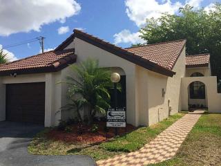 6035 127th Ct, Miami, FL 33183-1385