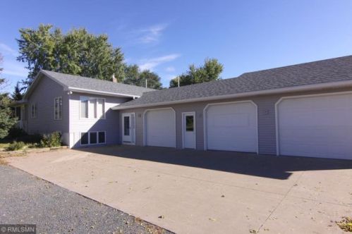 36 260th St, East Farmington, WI 54020-4129