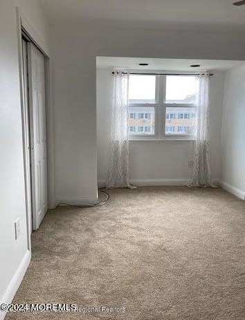 9 Windsor Ter, East Freehold, NJ 07728-3279