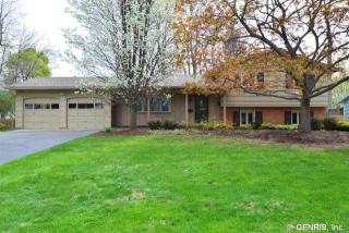 118 Olympia Dr, Rochester, NY 14615-1204