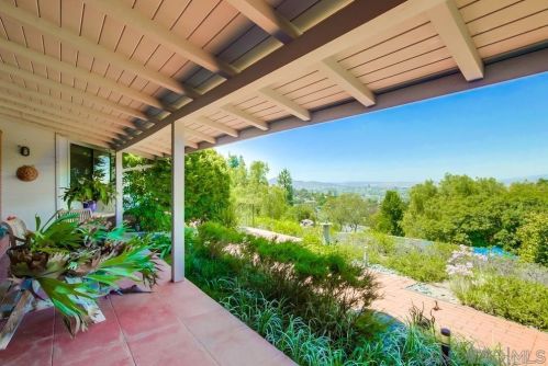 9975 Alto Dr, La Mesa, CA 91941-4451