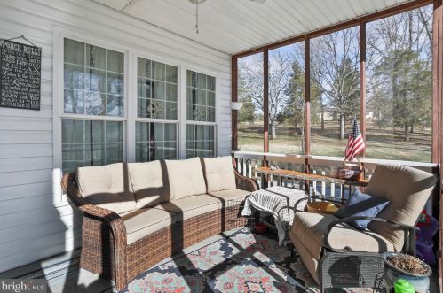 52 Oak Crest Dr, Richmond National Battlefiel VA  22835-1579 exterior