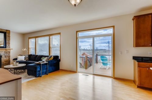 1136 Kerber Pass, Chaska MN 55318-5402 exterior