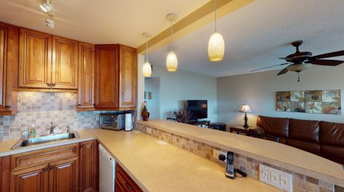 148 Chatham G, West Palm Beach, FL 33417-1824