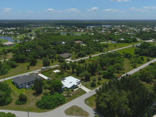 40 Bonita St, Placida, FL 33946-2405