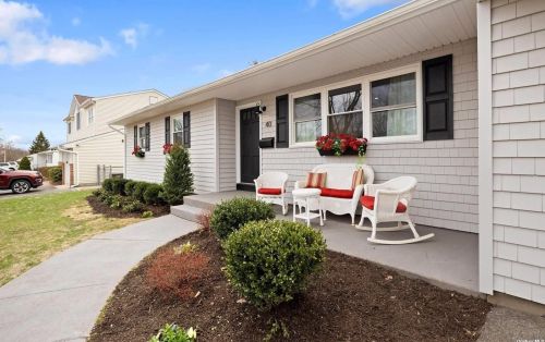 40 West Dr, San Remo NY  11754-3815 exterior