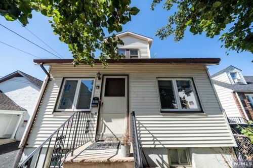 6517 Grand Ave, North Bergen, NJ 07047-3585