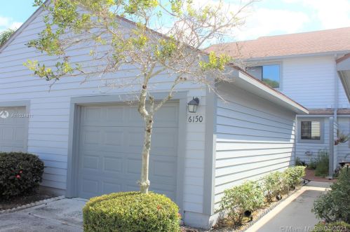 6150 Georgetown Pl, Hobe Sound, FL 33455-7344