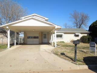 148 Angus St, Lawton, OK 73507-1401