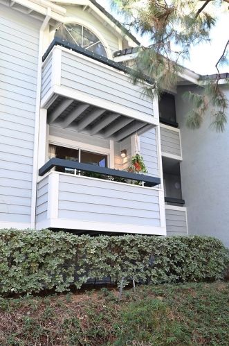 26770 Claudette St, Santa Clarita, CA 91351-4853