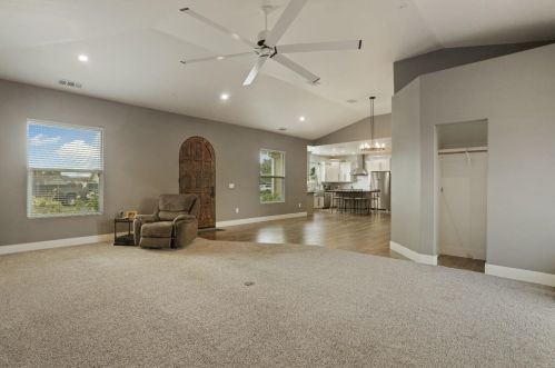 569 Springer Ln, Lodi CA  95242-9224 exterior