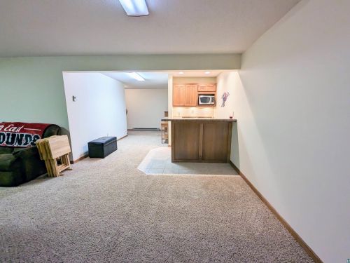 648 Jill St, Duluth MN 55803-2109 exterior