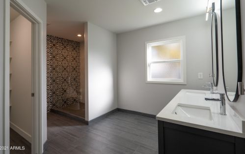 6803 15 St, Phoenix AZ 85040-2321 exterior