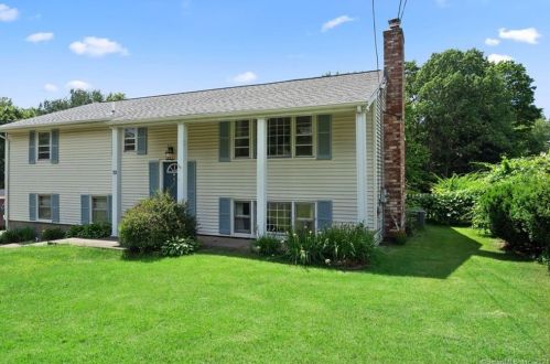 73 Hillside Dr, Wapping, CT 06074-1303