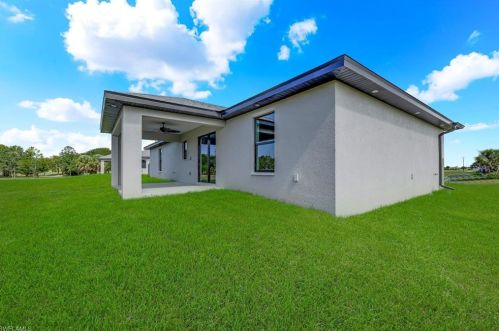 2612 15th St, Lehigh Acres, FL 33971-5444