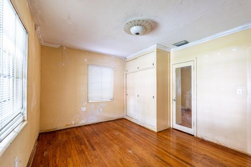 60 Olive Dr, Hialeah FL  33010-5212 exterior