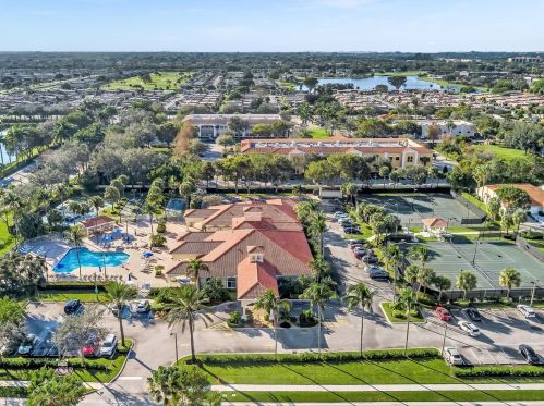 6090 Lake Hibiscus Dr, Delray Beach FL  33484-4617 exterior