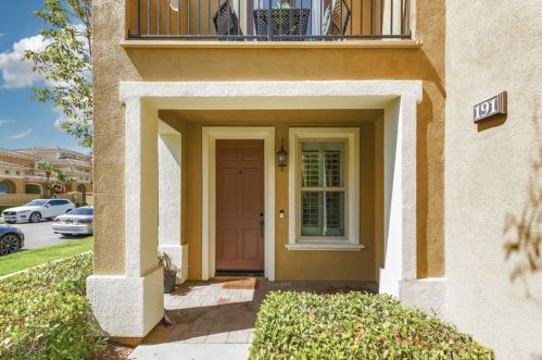 191 Wild Lilac, Irvine CA  92620-2831 exterior