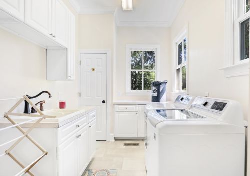 109 Shelmore Blvd, Mount Pleasant SC  29464-6614 exterior