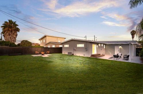 8572 Onalaska Ave, San Diego, CA 92123-2831
