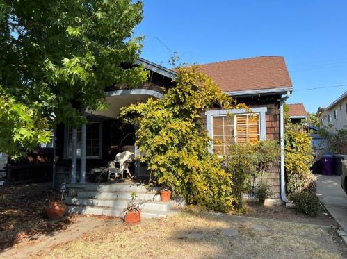 740 Freeman Ave, Long Beach, CA 90804-4908